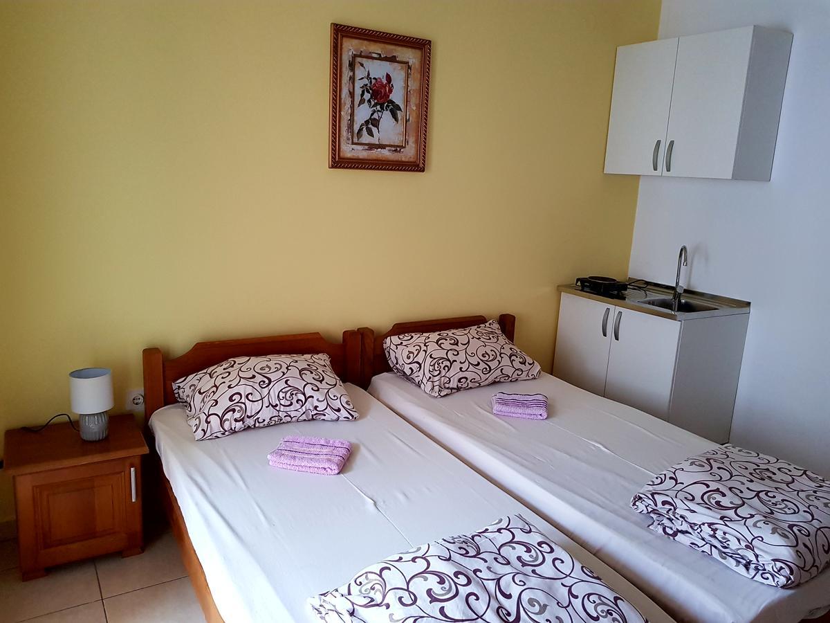 Guesthouse Sun Hostel Budva Exterior photo