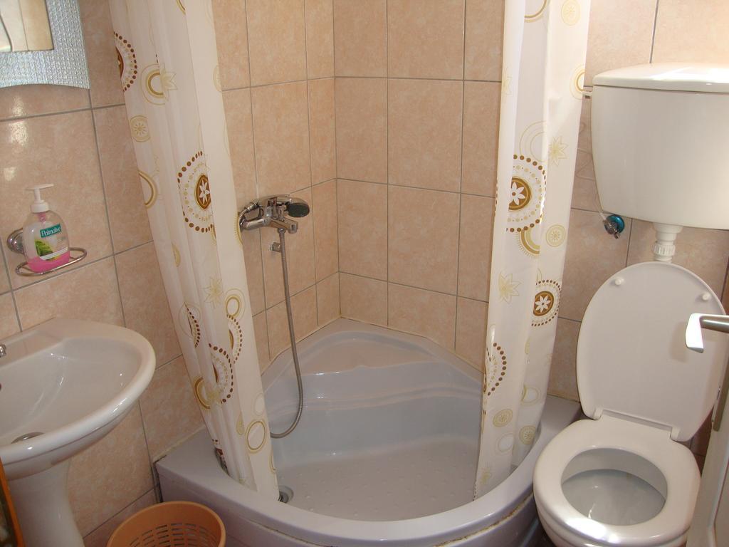 Guesthouse Sun Hostel Budva Exterior photo